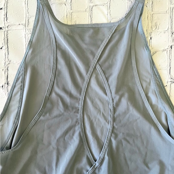 Lululemon Mesh Cross Back Tank - Picture 3 of 4